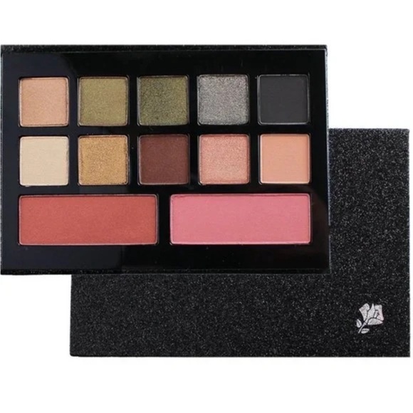 Lancome Eyeshadow and Blush Makeup Palette Glow - Picture 1 of 16